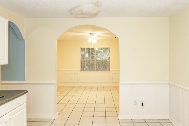 Building Photo - Beautiful 4 bedroom in the heart of Mossy Oaks!