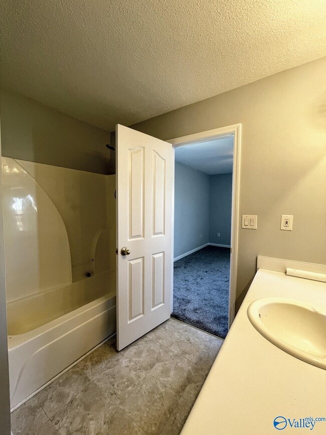 Building Photo - 109 Tanner Ridge Cir