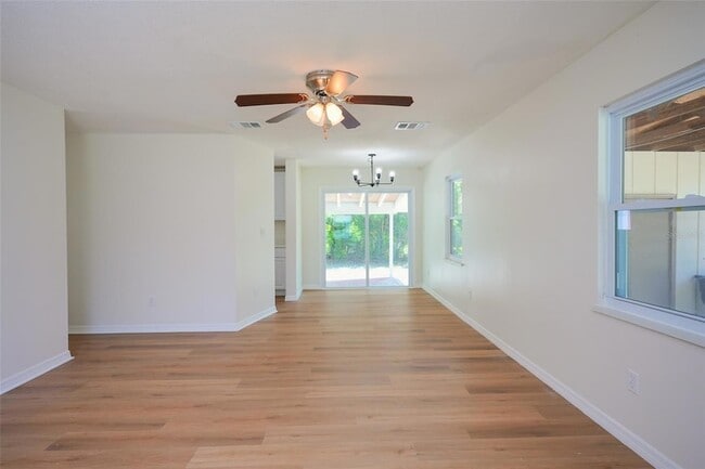 Building Photo - 6515 3rd St Ct W