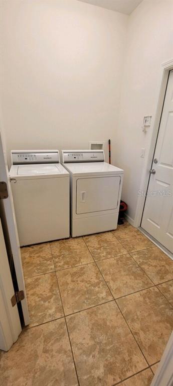 Building Photo - 4265 E Amsterdam St