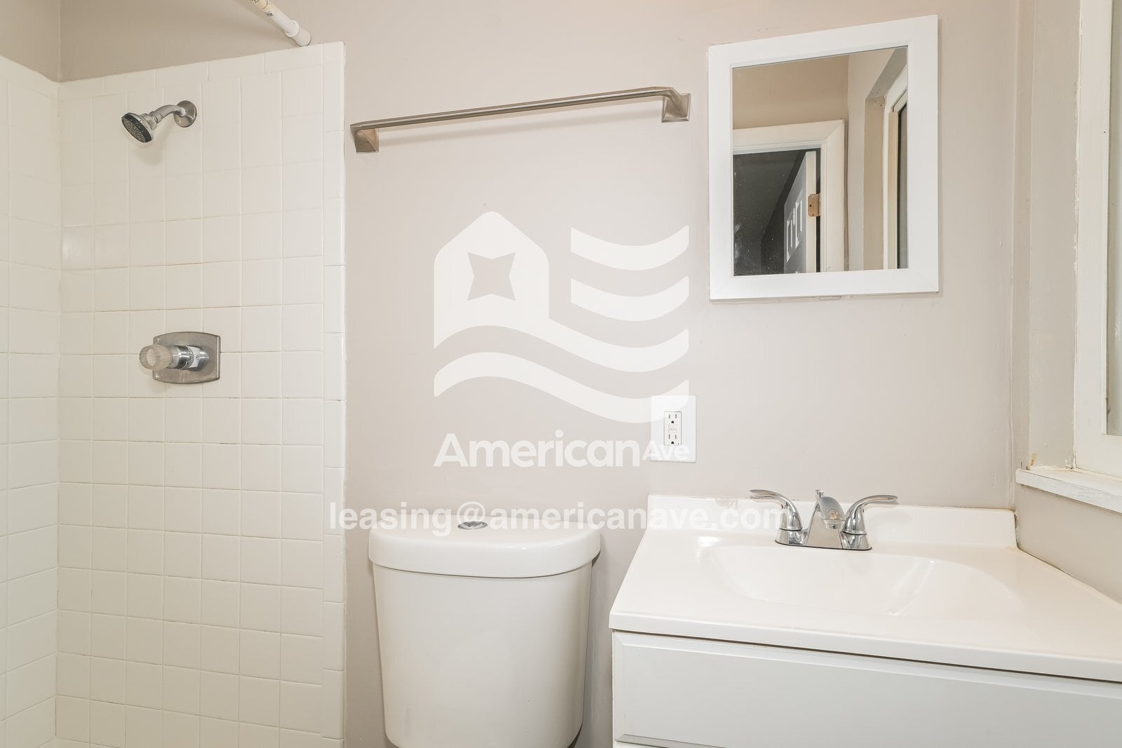 Building Photo - 11020 Linnell Dr