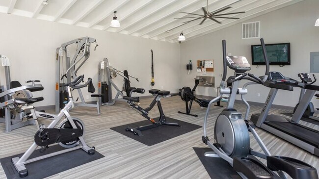 Building Photo - 10422 Huebner Rd