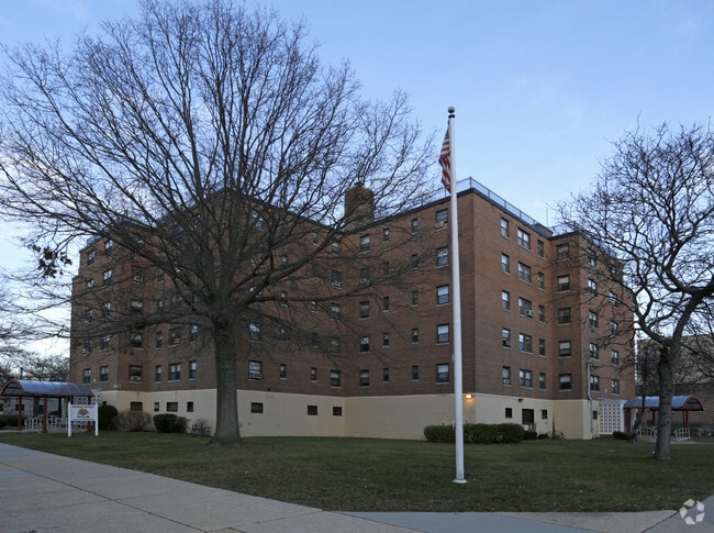 Building Photo - Lumley Homes
