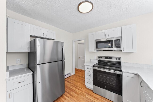 Building Photo - 709 Morgan Ave