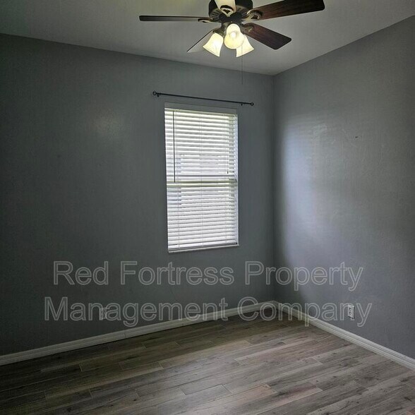 Building Photo - 17410 Sterling Lake Dr