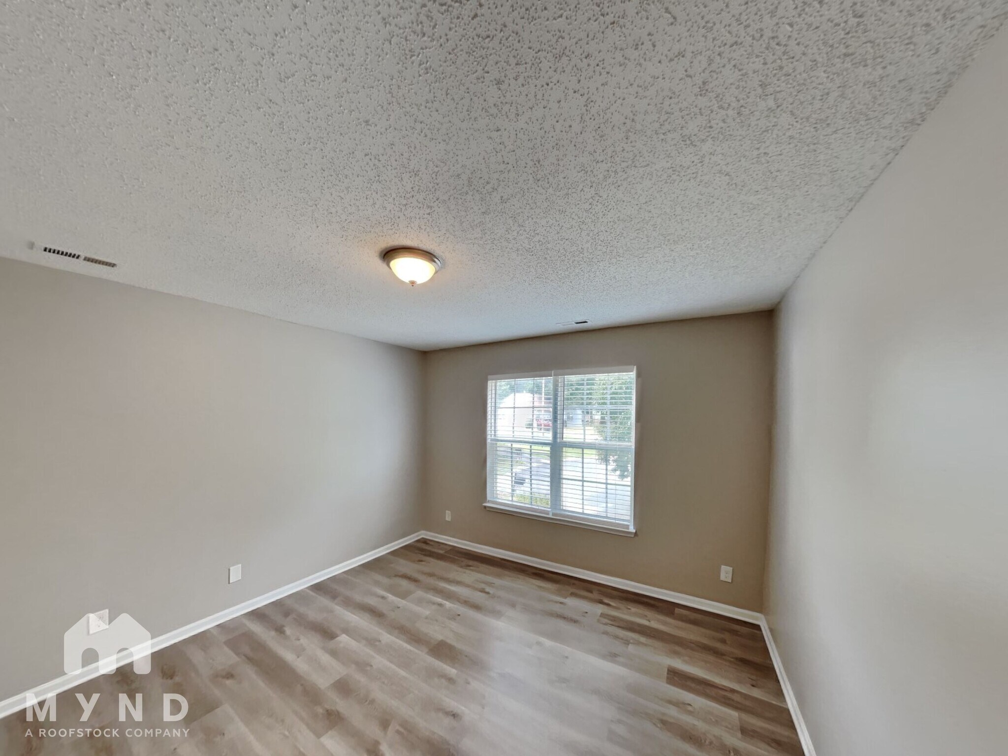 Building Photo - 5908 Riana Way