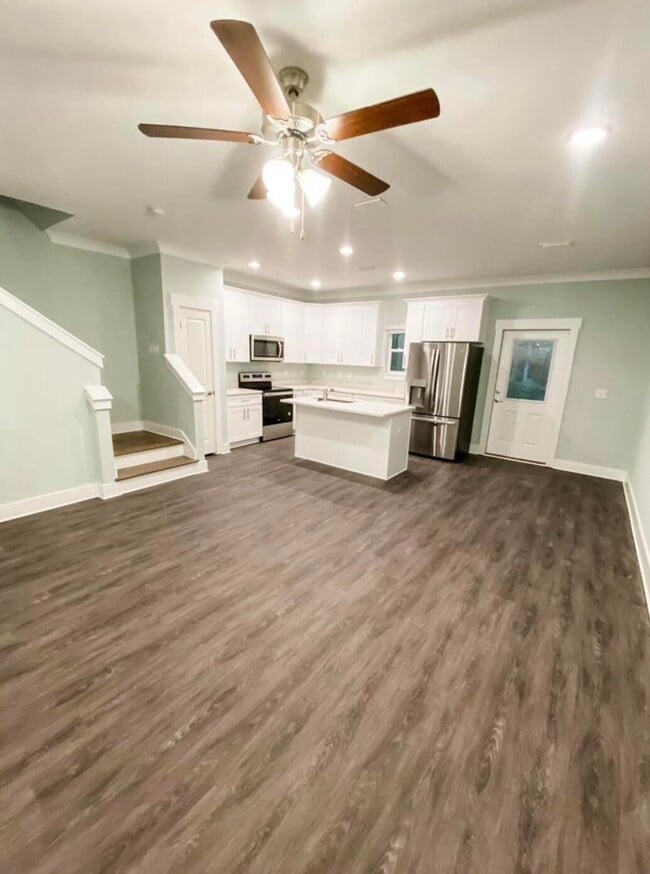 Building Photo - 312 N Sand Palm Rd