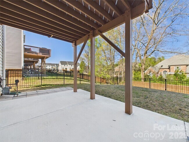 Building Photo - 2617 Grantham Place Dr