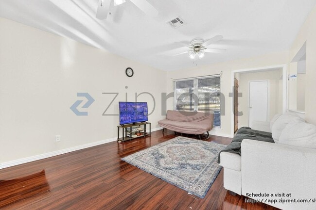 Building Photo - 502 Forest Cir