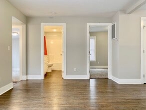 Building Photo - Sheridan 1185/1187