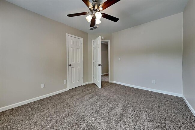 Building Photo - 457 Lily Shoals Ln