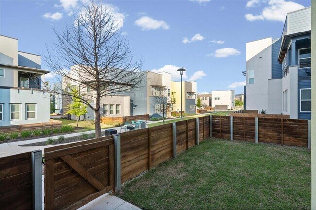 Building Photo - 9015 Cattle Baron Path