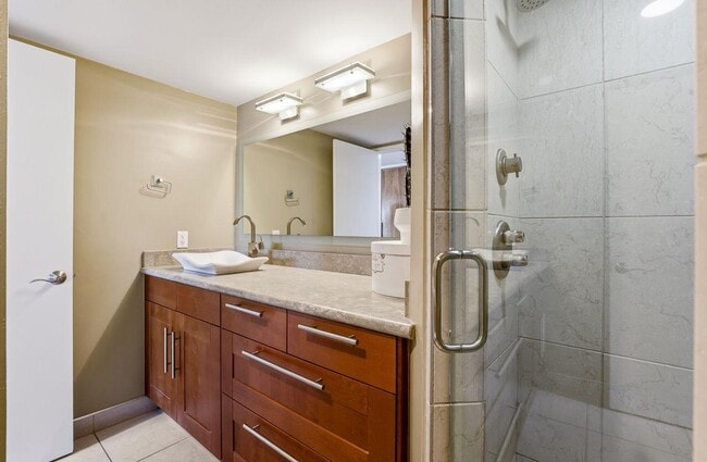 Building Photo - 8101 E Del Timbre Dr