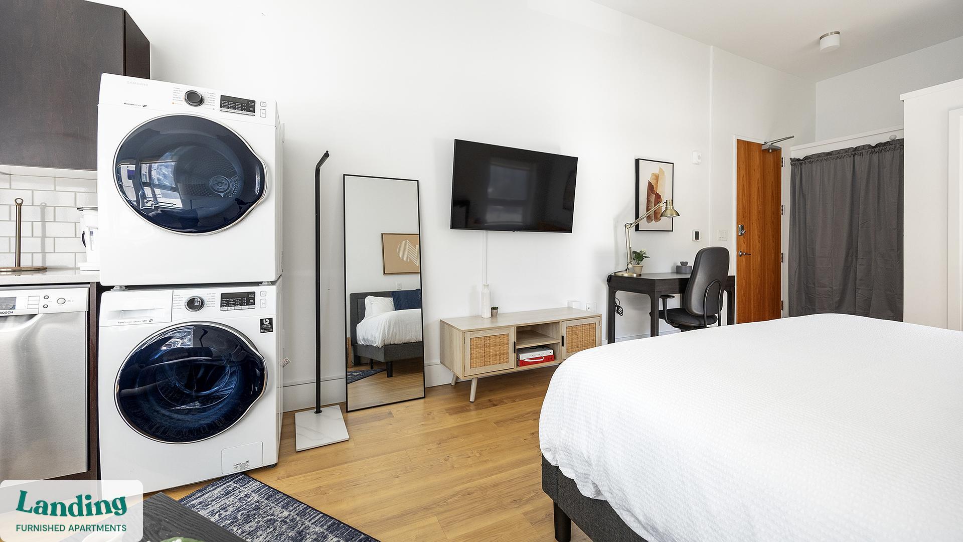 Building Photo - 135 Adams St