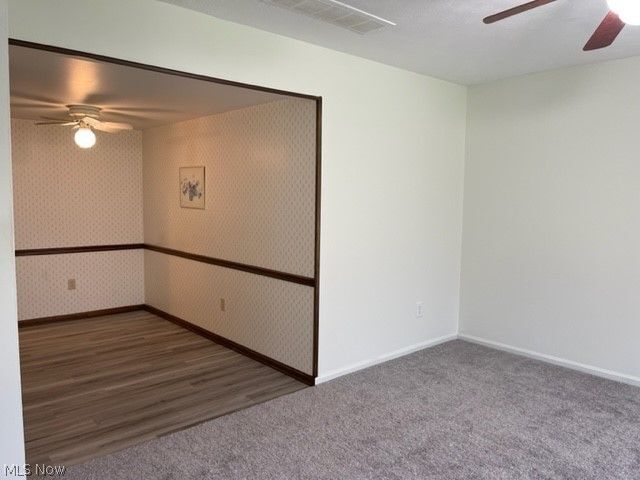 Building Photo - 6960 Carriage Hill Dr