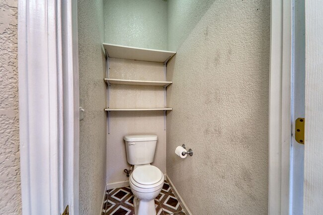 Building Photo - North Yuba City 3 bd 2 bath Home with solar