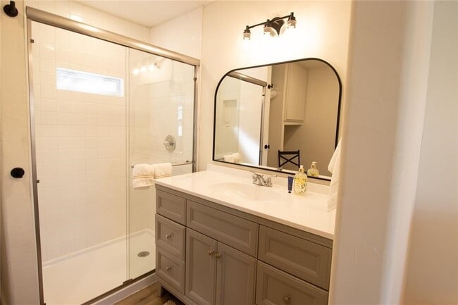 Building Photo - 3812 Fulton St