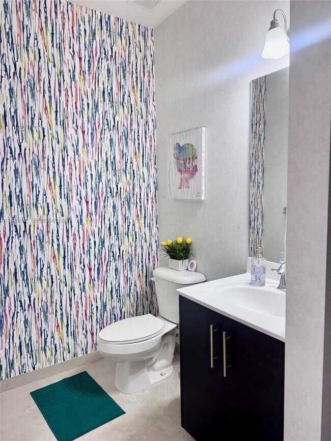 Building Photo - 10300 NW 70th Terrace