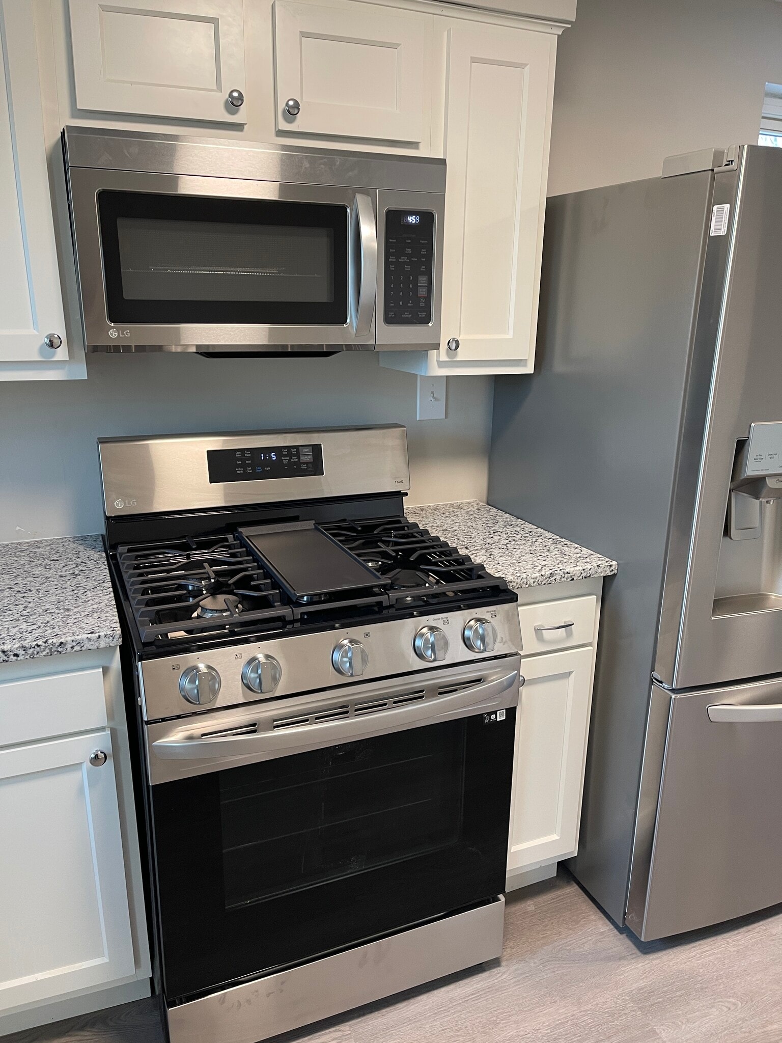 Building Photo - 7725 Bowen Ave