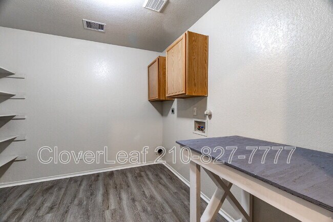 Building Photo - 10602 Terrace Plain