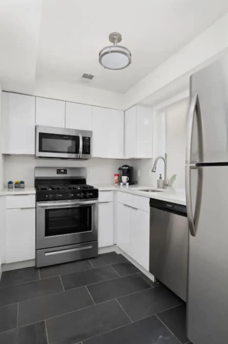 Kitchen - Crescent Apartments