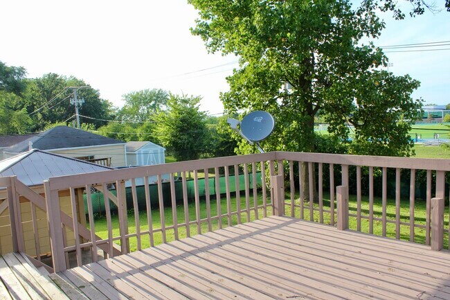 Building Photo - 2510 Ravinia Ln