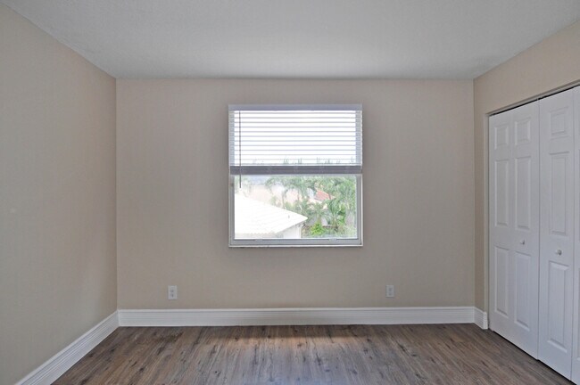 Building Photo - 12522 NW 18th Manor