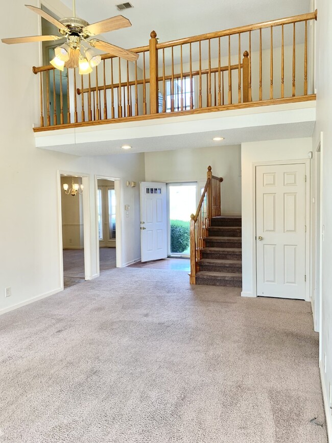 Building Photo - Charming 3 Bed, 2.5 Bath Home in Clarksvil...