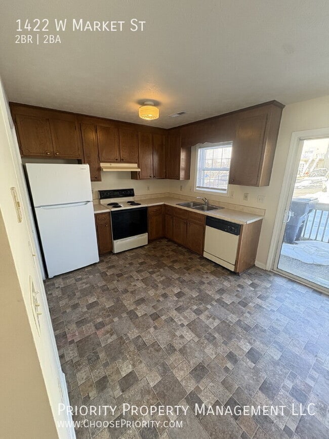 Building Photo - 1422 W Market St