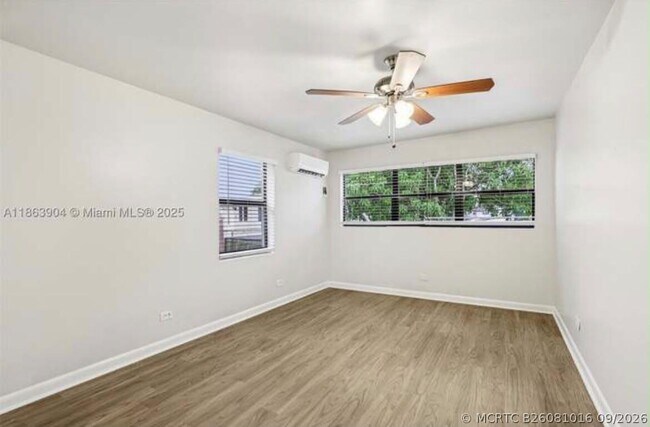 Building Photo - 6546 SW 21st St