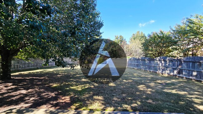 Building Photo - 223 Elmbrook Ln