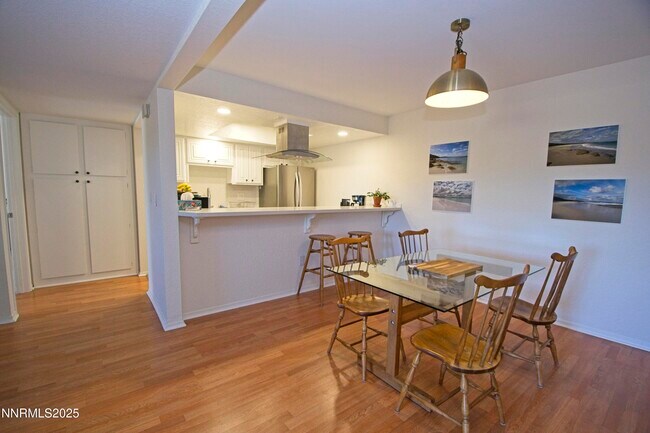 Building Photo - 2855 Idlewild Dr