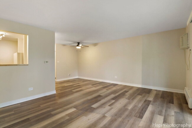 Building Photo - 906 W Alleghany Dr