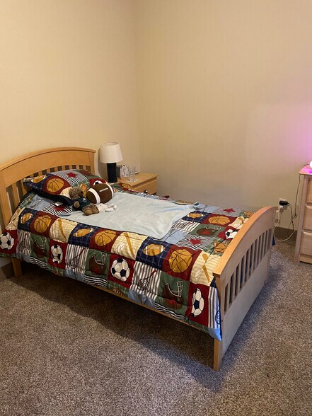 Building Photo - 504 Silverleaf Dr