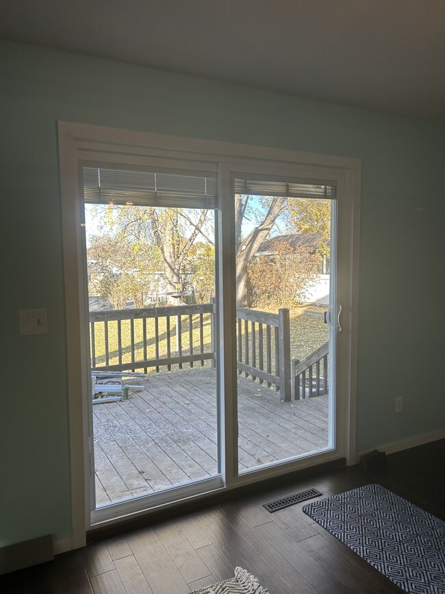 Sliding glass doors to back yard - 2716 E Bragstad Dr