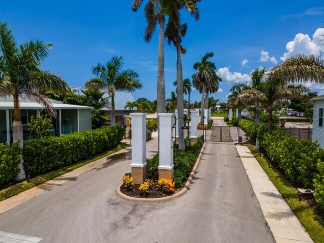Building Photo - 11596 Palm Dr