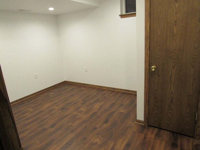 OFFICE - 540 Arrowhead Dr