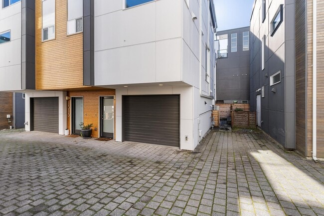 Building Photo - 1517 NW 64th St