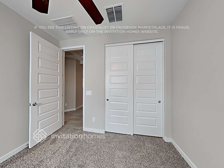 Building Photo - 18822 W Canterbury Dr