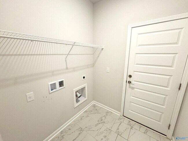 Building Photo - 25345 Evanford Dr