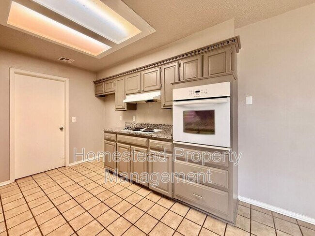 Building Photo - 2220 NW 118th St