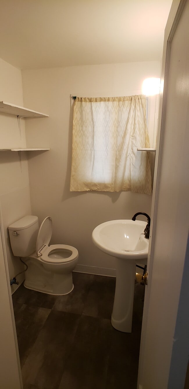 Building Photo - 9832-9813 13th Ave SW