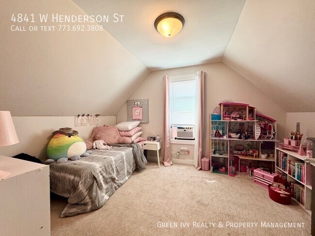 Building Photo - 4841 W Henderson St