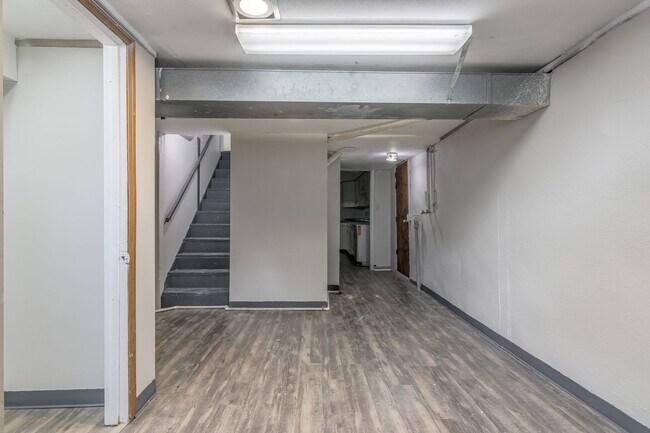 Building Photo - 1601 N Pearl St