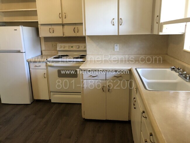 Building Photo - NO DEPOSIT option available for qualified ...