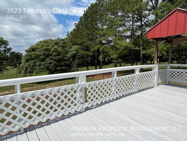 Building Photo - 1 Bedroom, 1 Bathroom Single Family Home, ...