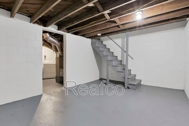 Building Photo - 1753 E Frankfort St