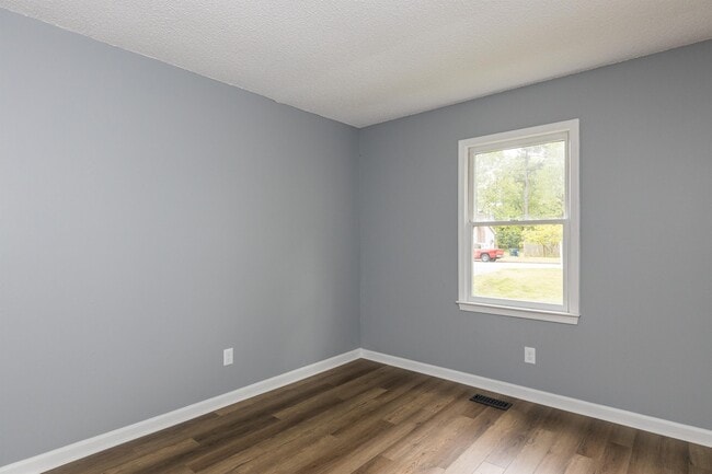 Building Photo - 8221 Rocky Ct