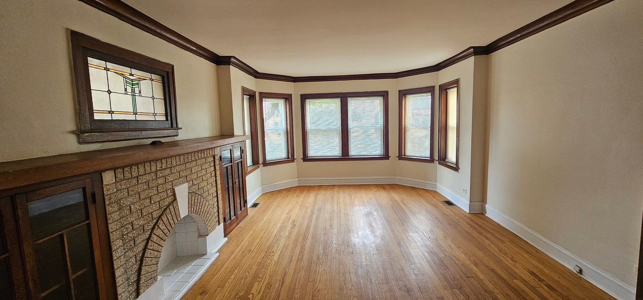 Building Photo - 5525 W Dakin St