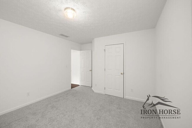 Building Photo - 379 Beech Hollow Trail SW